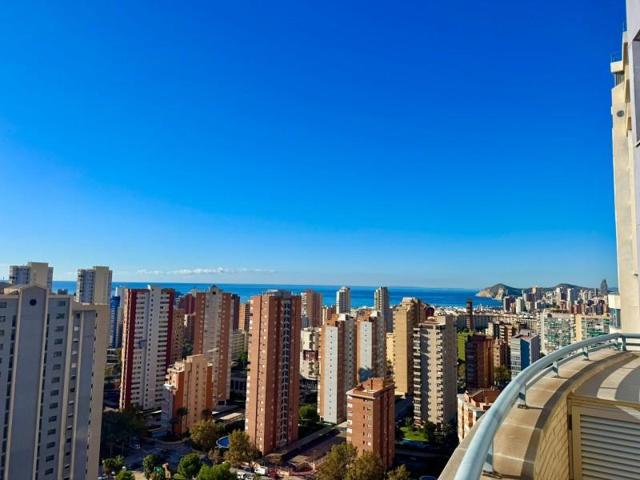 Apartamento en venta en Benidorm photo 0