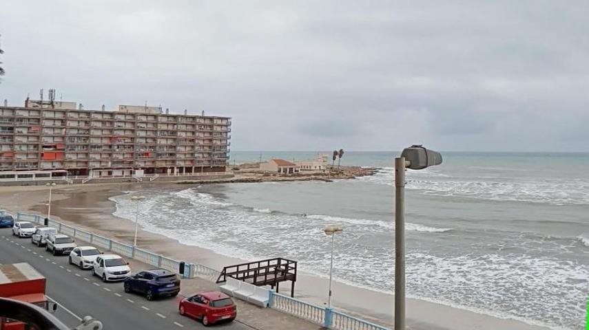 Apartamento en venta en Torrevieja photo 0