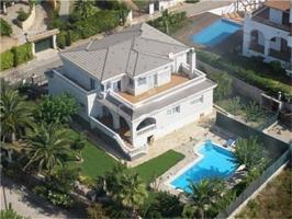 Casa en venta en Lloret de Mar photo 0