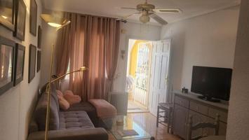 Bungalow en venta en Torrevieja photo 0