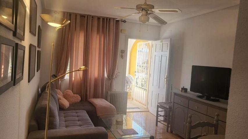 Bungalow en venta en Torrevieja photo 0