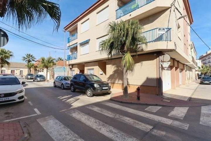 Apartamento en venta en Los Alcázares photo 0