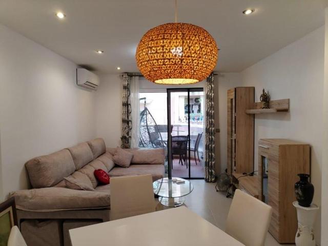 Apartamento en venta en Torrevieja photo 0