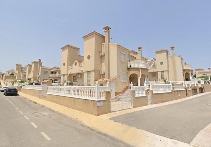 Chalet en venta en Villamartin photo 0