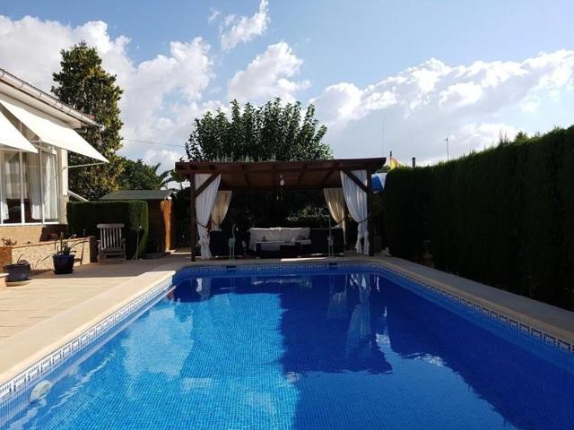 Casa con terreno en venta en Albatera photo 0