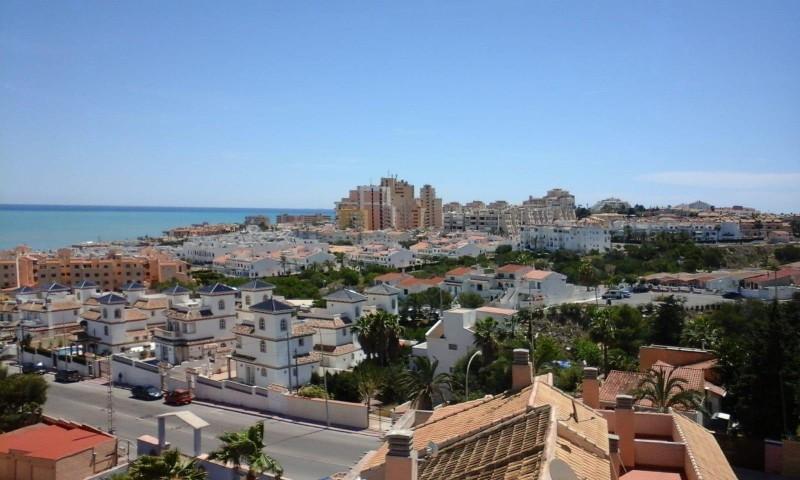 Apartamento en venta en Torrevieja photo 0