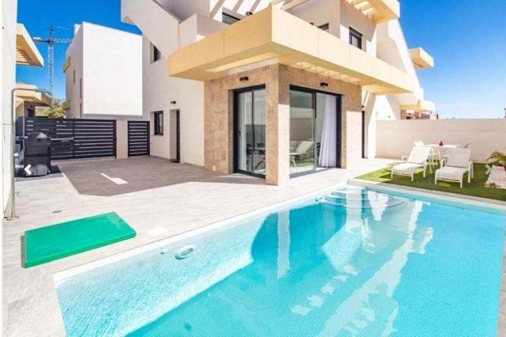 Chalet en venta en Los Montesinos, Costa blanca sur photo 0
