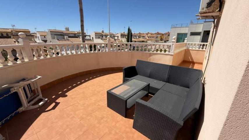 Chalet en venta en Orihuela Costa photo 0