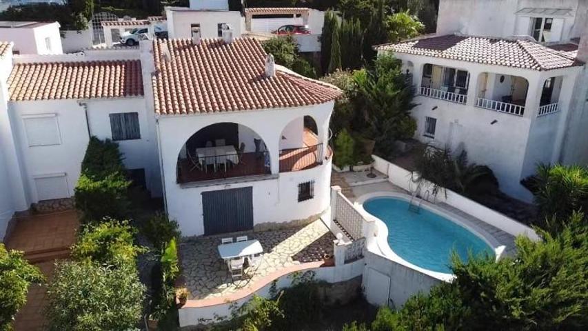 Casa en venta en L'Escala, Montgó photo 0