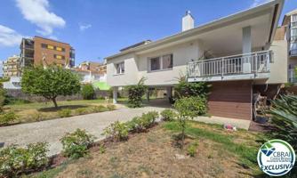Casa en venta en Roses, Santa Margarida photo 0
