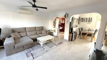 Adosada en venta en Torrevieja photo 0