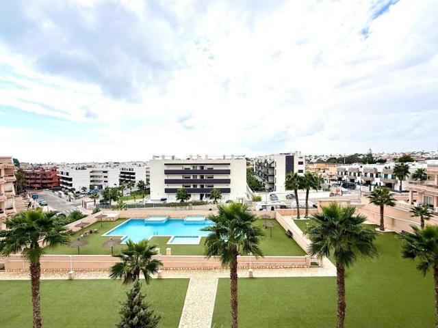 Apartamento en venta en Orihuela Costa photo 0
