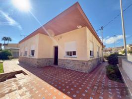 Chalet en venta en Cartagena, Los Urrutias photo 0