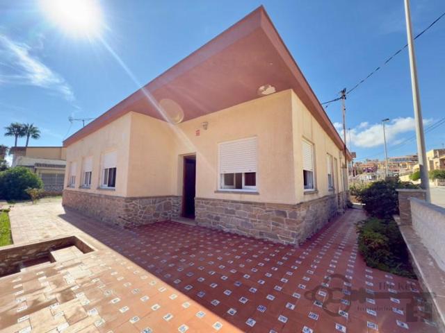 Chalet en venta en Cartagena, Los Urrutias photo 0