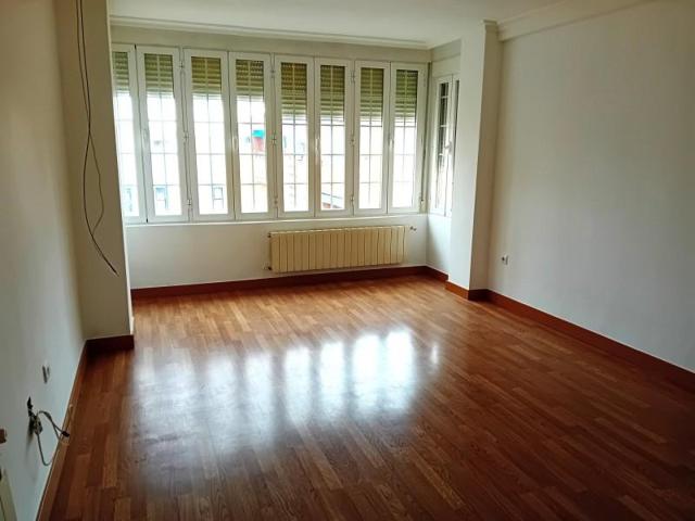 Piso en venta en Ciudad Real photo 0