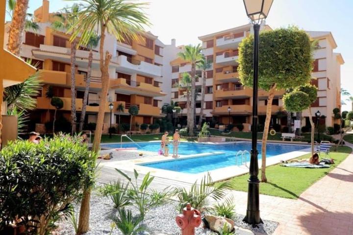 Bungalow en venta en Torrevieja, Punta Prima photo 0