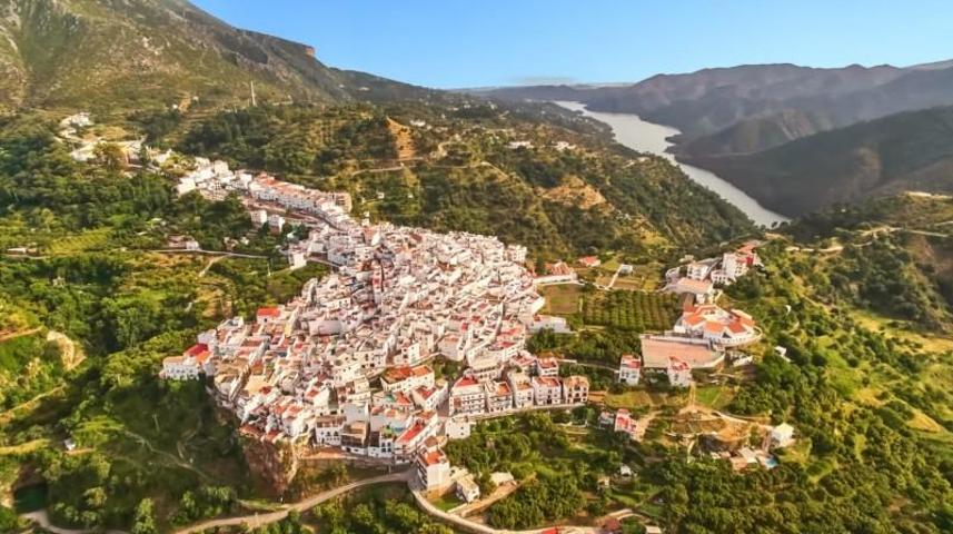 Casa en venta en Istán, Istan pueblo photo 0