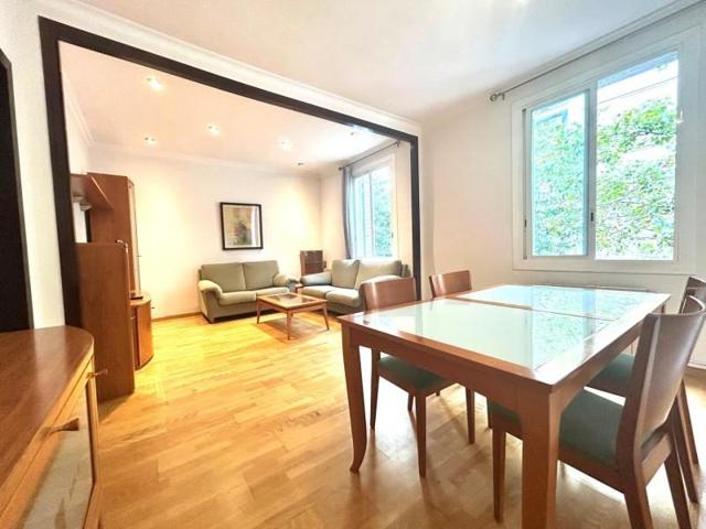 Piso en venta en Barcelona, Sagrada Familia photo 0