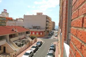 Apartamento en venta en Torrevieja, Playa de los Naufragos photo 0