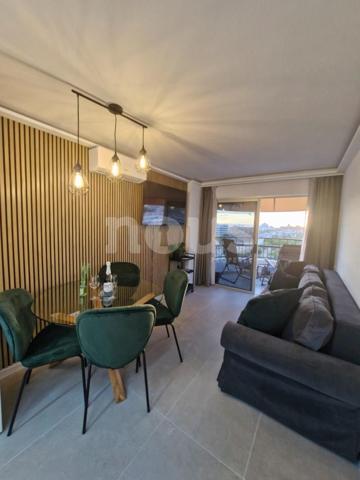 Apartamento en venta en Los Cristianos, Torres del Sol photo 0