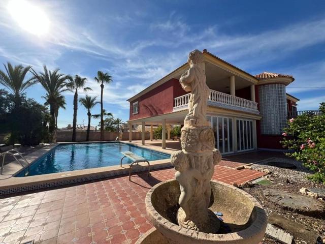 Chalet en venta en Torrevieja, Torreta florida photo 0