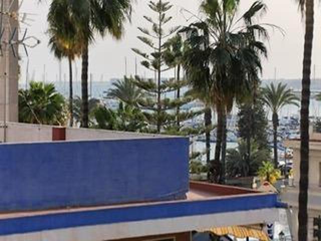 Apartamento en venta en Torrevieja, Puerto photo 0