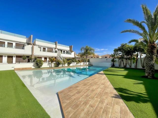 Apartamento en venta en Pilar de la Horadada photo 0