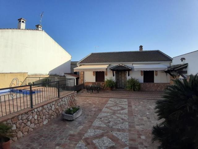 Casa con terreno en venta en Hornachuelos, Los retamares photo 0