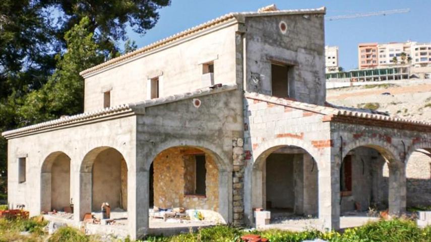 Chalet en venta en Benissa photo 0