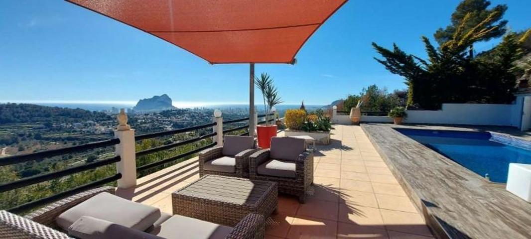 Chalet en venta en Calpe photo 0