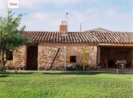 Casa con terreno en venta en Pedrosa de Río Úrbel, Castilla y leon photo 0