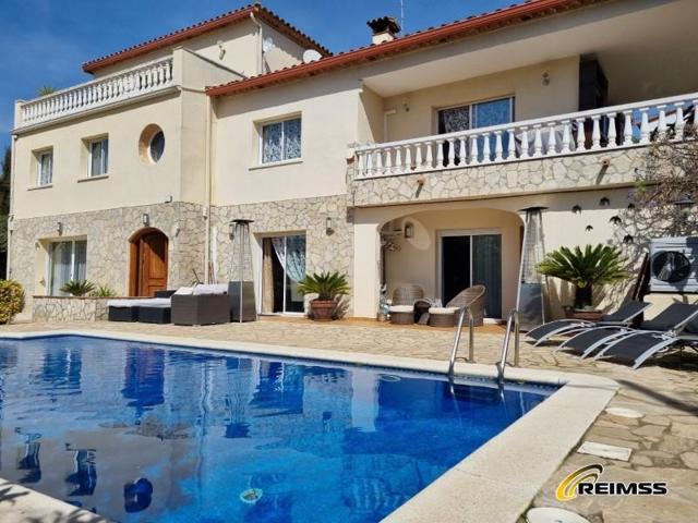 Casa en venta en Calonge photo 0