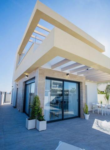 Chalet en venta en Los Montesinos, Costa blanca sur photo 0