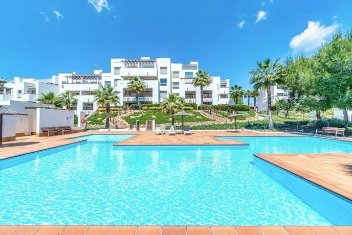Apartamento en venta en Orihuela, Las Colinas Golf photo 0
