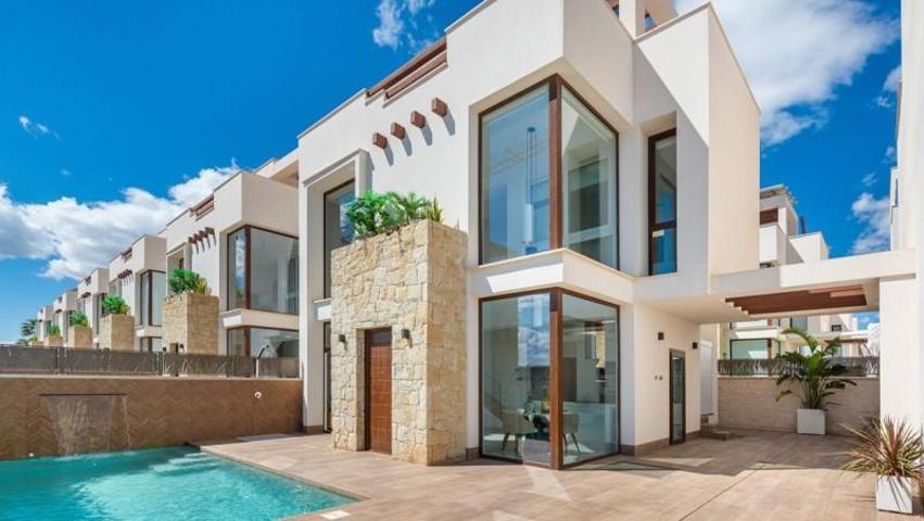 Chalet en venta en Los Montesinos, Costa blanca sur photo 0