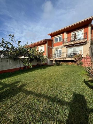 Adosada en venta en Sanxenxo, Salnés photo 0