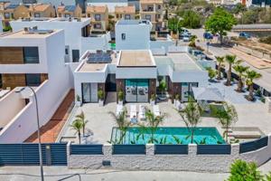 Chalet en venta en El Campello, Pueblo Español - Coveta Fumá photo 0