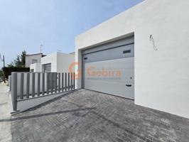 Adosada en venta en Segur de Calafell, Segur de Calafell photo 0