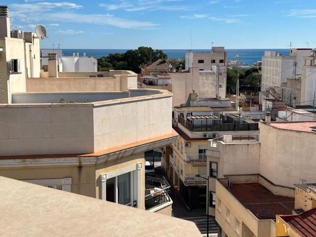 Apartamento en venta en Guardamar del Segura photo 0
