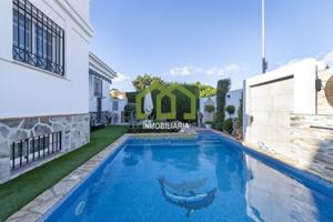 Chalet en venta en Alhaurín de la Torre photo 0