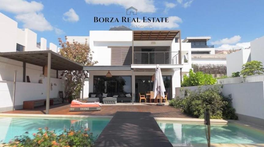 Chalet en venta en Adeje, Costa Adeje photo 0