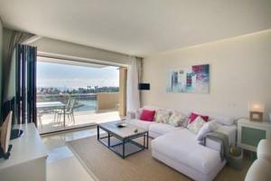 Apartamento en venta en Sotogrande, Sotogrande photo 0