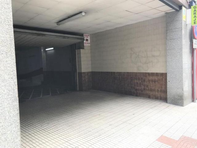 Garaje en alquiler en Gijón, Área de Gijón photo 0