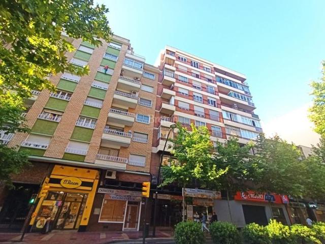 Piso en alquiler en Zaragoza, Delicias photo 0