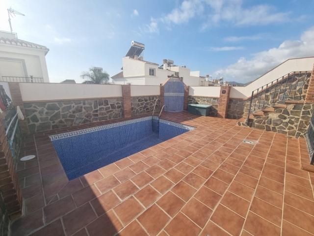 Adosada en alquiler en Nerja, Nerja photo 0