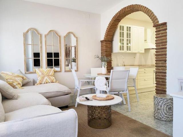 Apartamento en alquiler en Mijas, Sitio de Calahonda photo 0