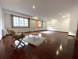 Piso en alquiler en Santiago de Compostela photo 0