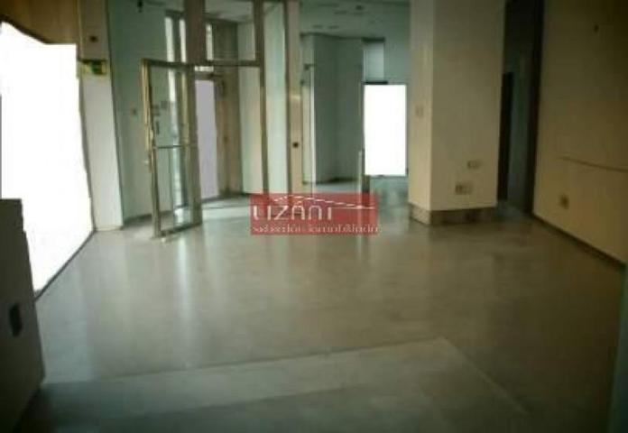 Local comercial en alquiler en Oviedo, Oviedo photo 0