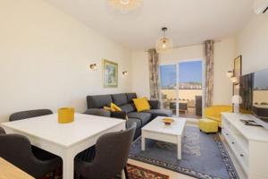Apartamento en alquiler en Mijas, El Faro photo 0