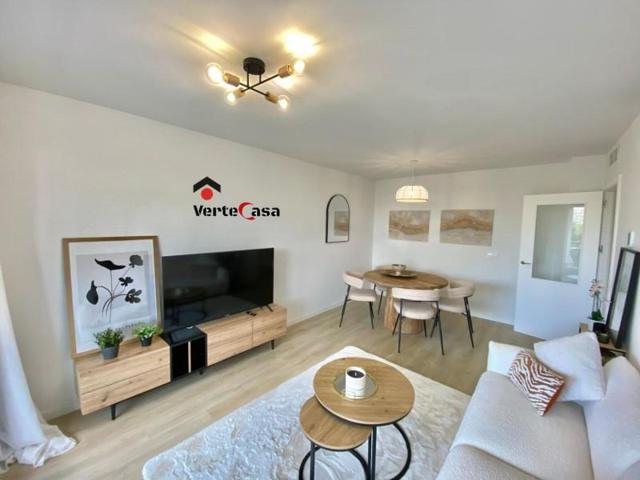 Piso en alquiler en Valencia, Malilla photo 0